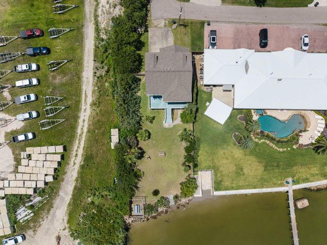 100 Avenue A, San Leon, TX 77539