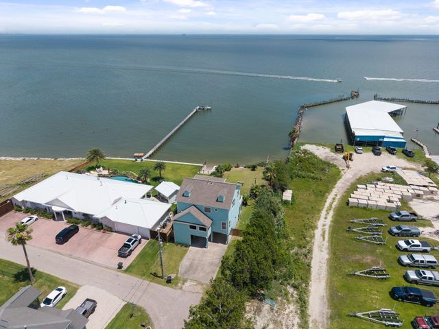 100 Avenue A, San Leon, TX 77539