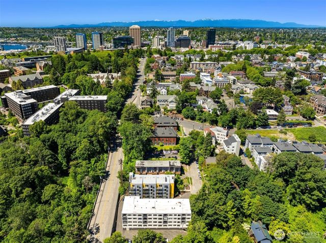 2249 NE 46th Street, Seattle, WA 98105