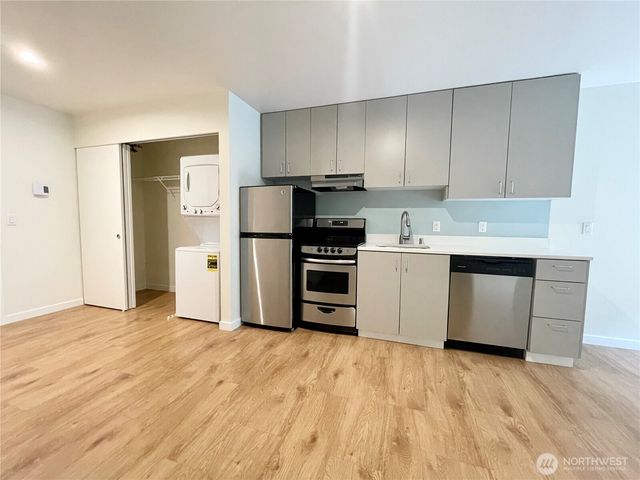 2249 NE 46th Street, Seattle, WA 98105