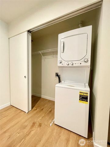 2249 NE 46th Street, Seattle, WA 98105