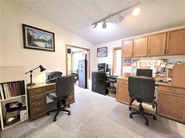 277 Cherokee Dr, Florissant, CO 80816