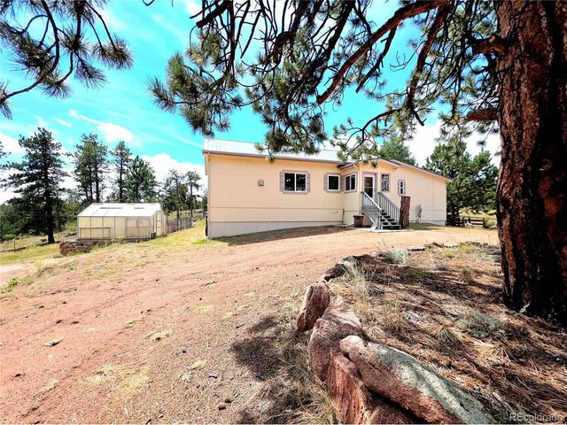 277 Cherokee Dr, Florissant, CO 80816