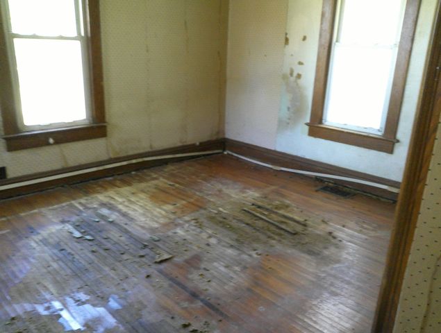 701 S Cain Street, Clinton, IL 61727