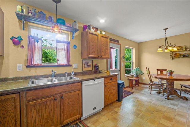 410 S. Fulton Street, Shell Rock, IA 50670