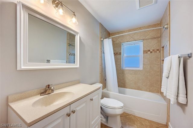 795 94th AVE N, Naples, FL 34108