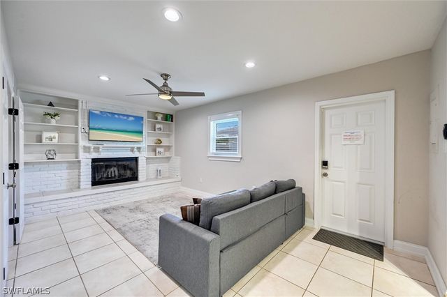 795 94th AVE N, Naples, FL 34108