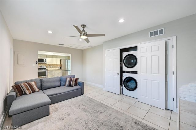 795 94th AVE N, Naples, FL 34108