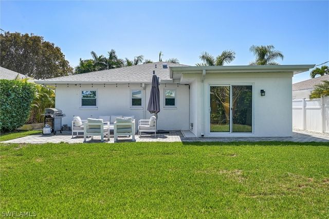 795 94th AVE N, Naples, FL 34108