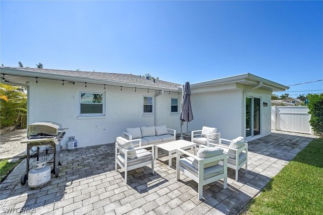 795 94th AVE N, Naples, FL 34108