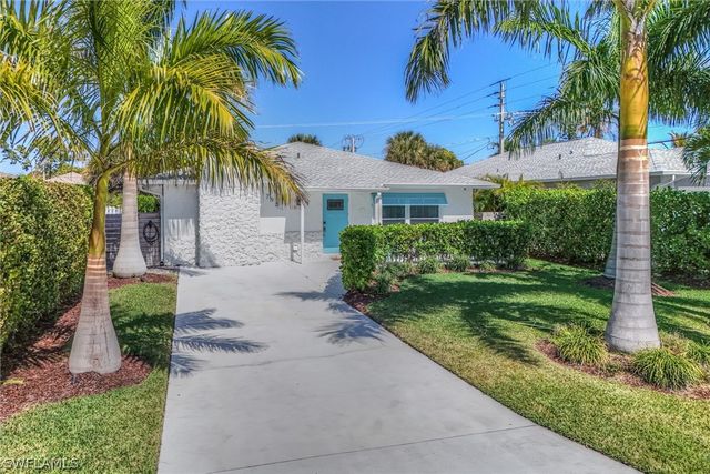 795 94th AVE N, Naples, FL 34108