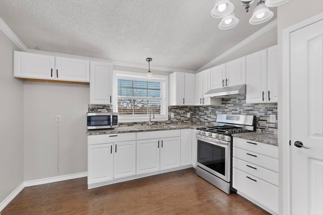 819 Hoss Road, Sanger, TX 76266