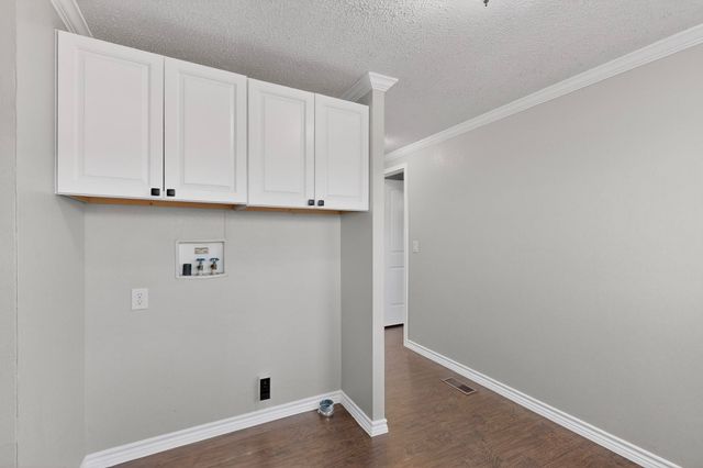 819 Hoss Road, Sanger, TX 76266