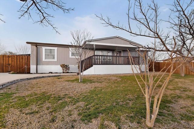 819 Hoss Road, Sanger, TX 76266