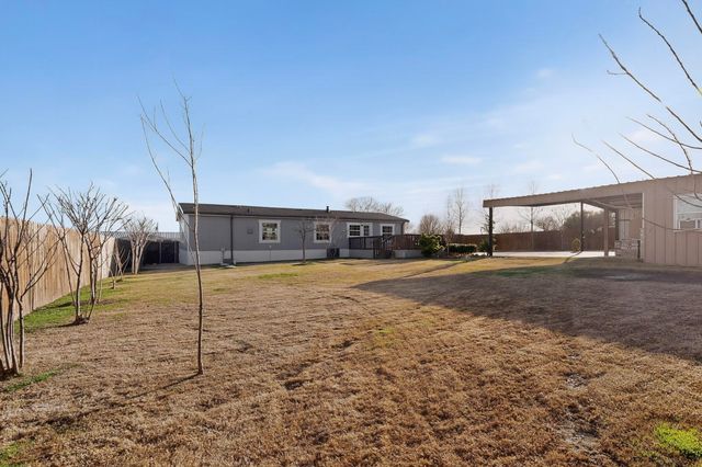 819 Hoss Road, Sanger, TX 76266