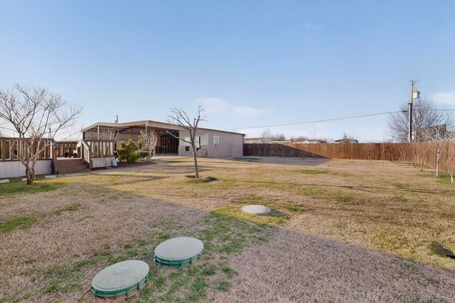 819 Hoss Road, Sanger, TX 76266