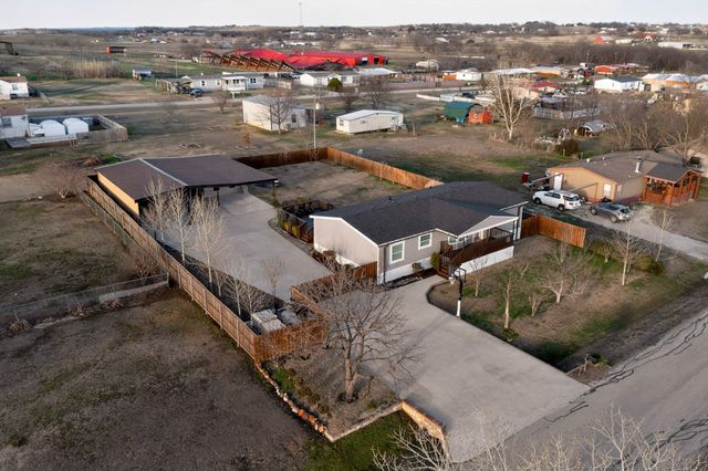 819 Hoss Road, Sanger, TX 76266