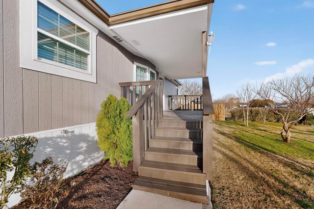 819 Hoss Road, Sanger, TX 76266