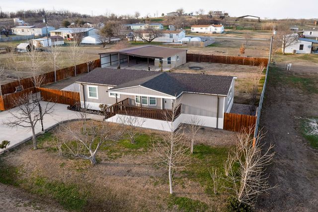 819 Hoss Road, Sanger, TX 76266