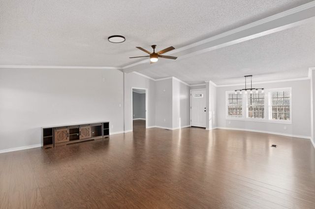 819 Hoss Road, Sanger, TX 76266