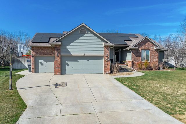 1410 Northpointe Ct, Andover, KS 67002