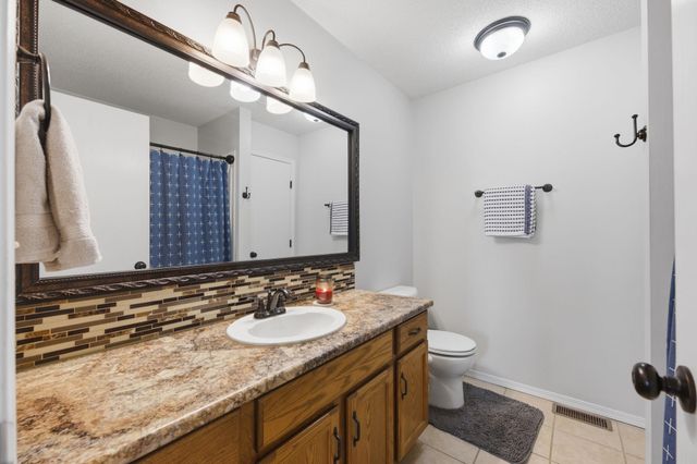 1410 Northpointe Ct, Andover, KS 67002