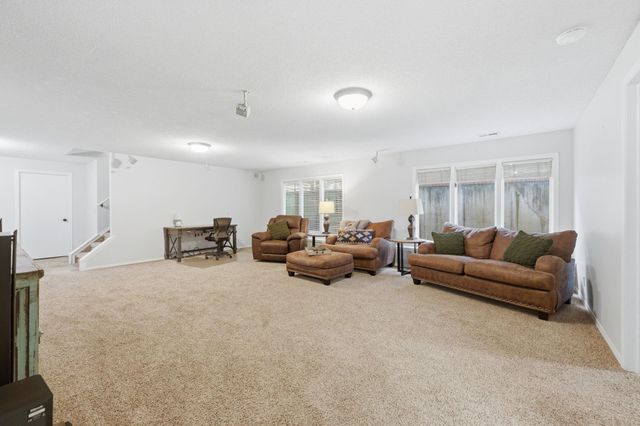 1410 Northpointe Ct, Andover, KS 67002