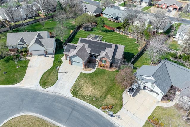 1410 Northpointe Ct, Andover, KS 67002