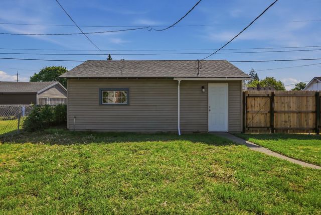 6208 N Whitehouse St, Spokane, WA 99205
