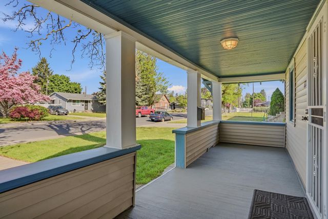 6208 N Whitehouse St, Spokane, WA 99205