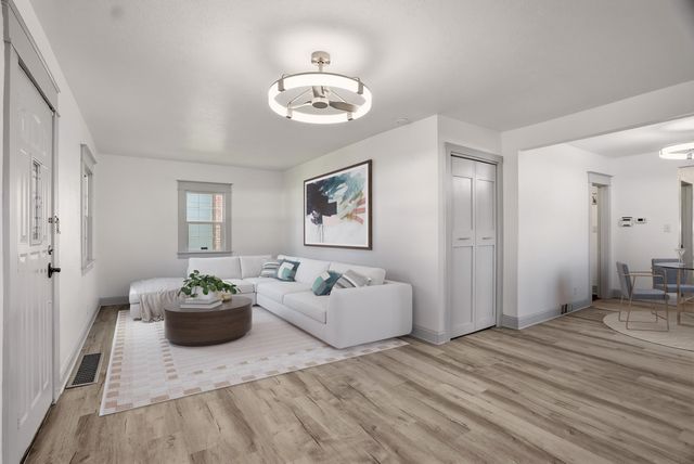 6208 N Whitehouse St, Spokane, WA 99205