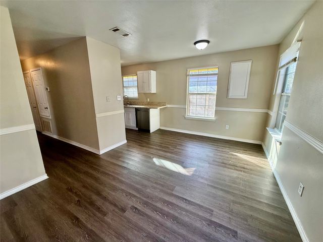 104 E Prospect Street, Denison, TX 75021