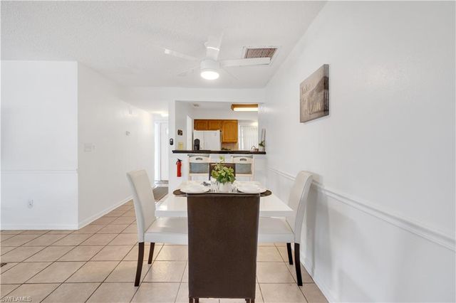 4353 Country Club BLVD B, Cape Coral, FL 33904