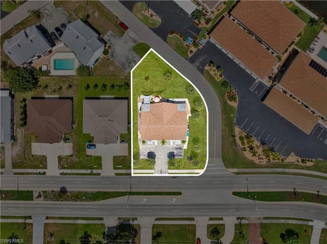 4353 Country Club BLVD B, Cape Coral, FL 33904