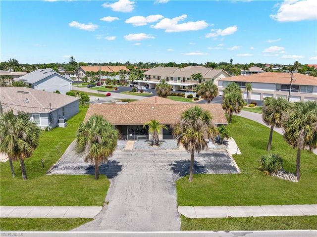 4353 Country Club BLVD B, Cape Coral, FL 33904