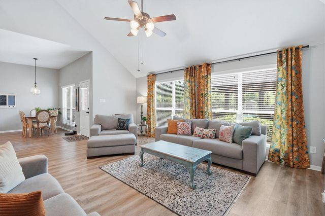 915 Misty Cliff, Dickinson, TX 77539