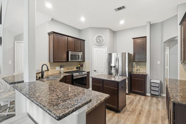 915 Misty Cliff, Dickinson, TX 77539