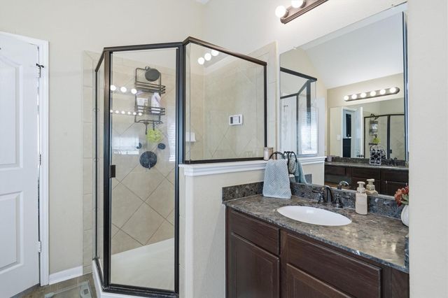 915 Misty Cliff, Dickinson, TX 77539