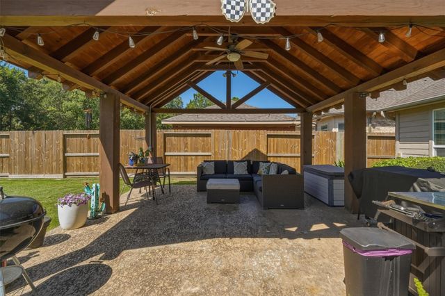 915 Misty Cliff, Dickinson, TX 77539