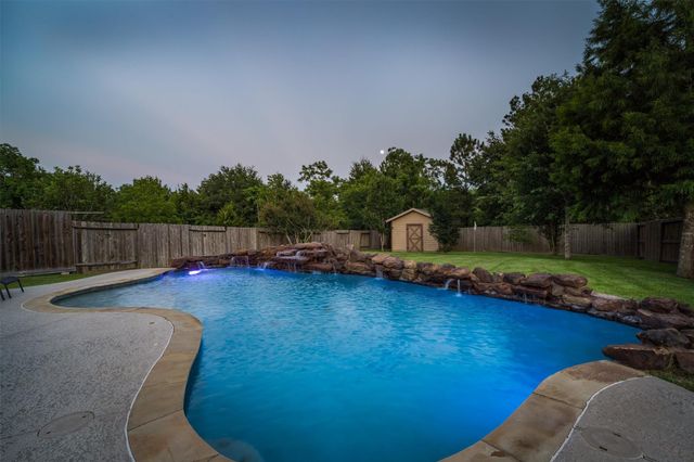 915 Misty Cliff, Dickinson, TX 77539