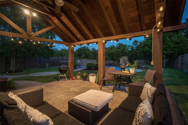 915 Misty Cliff, Dickinson, TX 77539