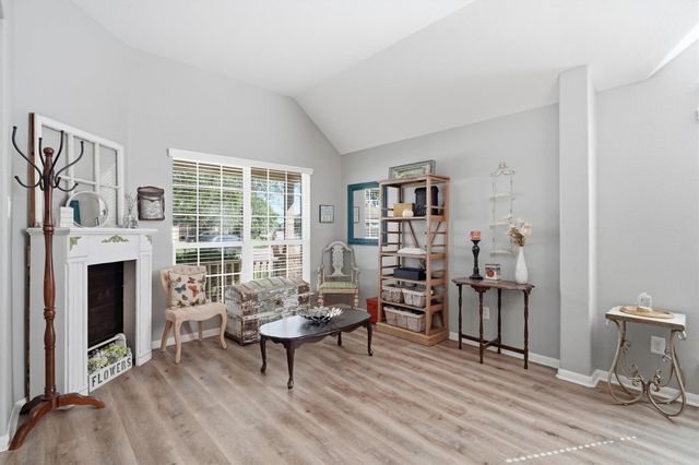 915 Misty Cliff, Dickinson, TX 77539