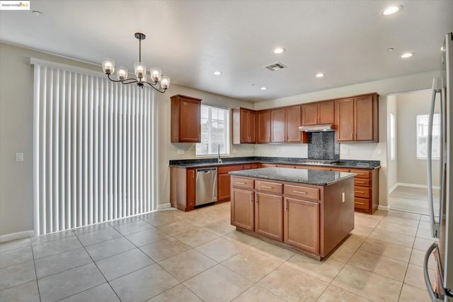 4560 Benton, Antioch, CA 94509