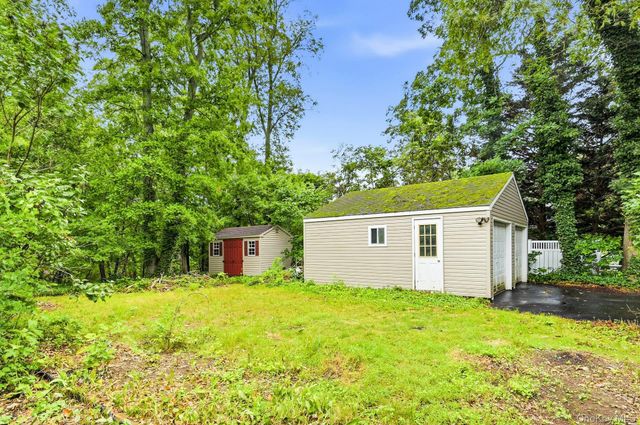 62 Woodhull Place, Northport, NY 11768