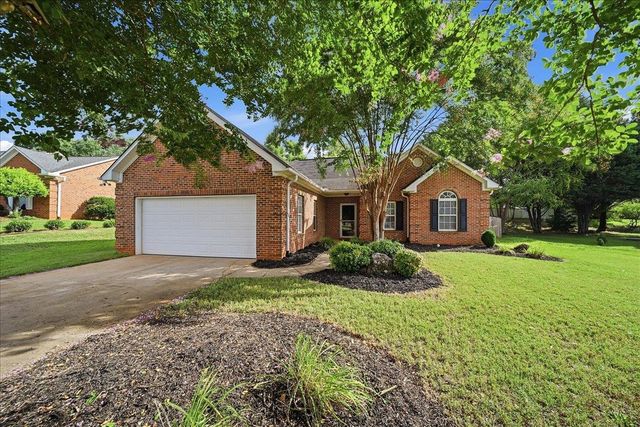 529 Fox Hurst Court, Moore, SC 29369