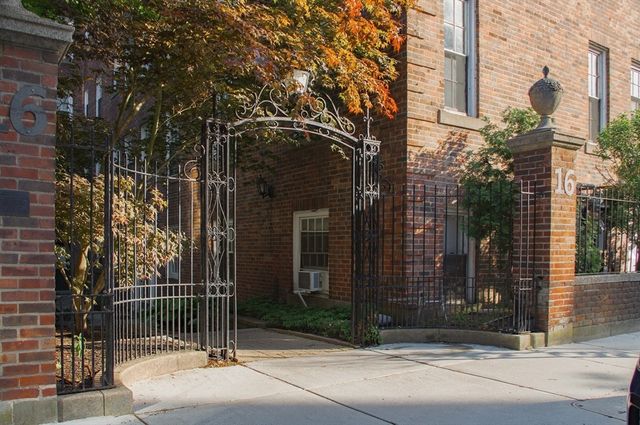 16 Chauncy St 10, Cambridge, MA 02138