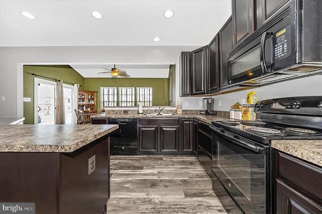 9427 MORNING DEW DR, Hagerstown, MD 21740