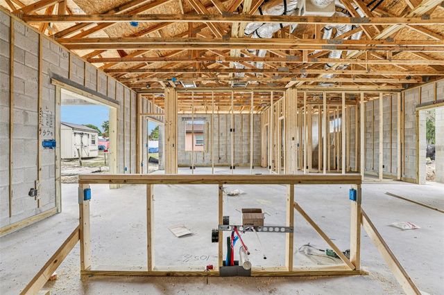 222 FLORIDA AVENUE, Dundee, FL 33838