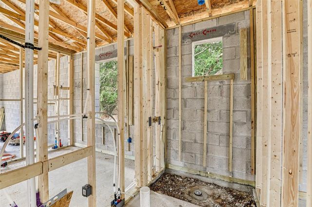 222 FLORIDA AVENUE, Dundee, FL 33838