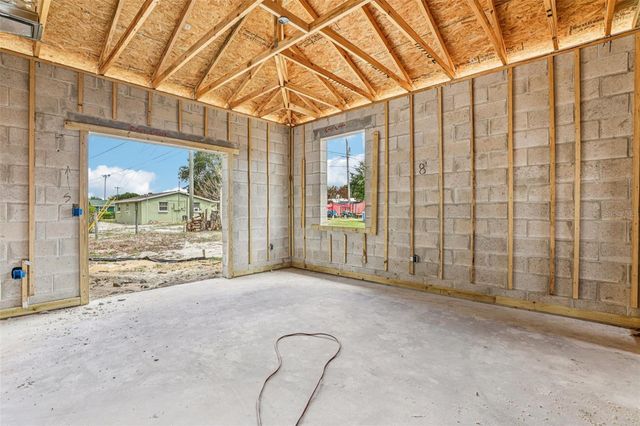 222 FLORIDA AVENUE, Dundee, FL 33838